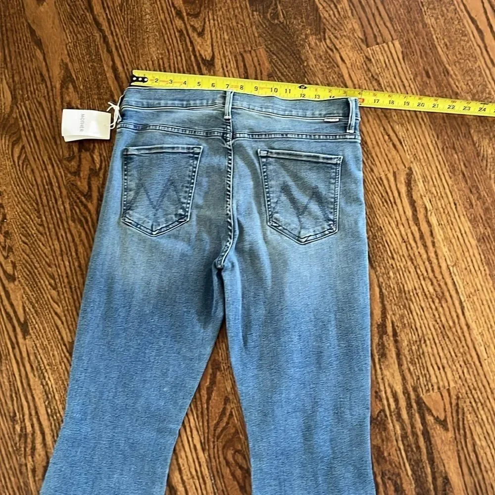 Mother The Weekender Fray size 32 Denim Blue Jeans Walking On Coals